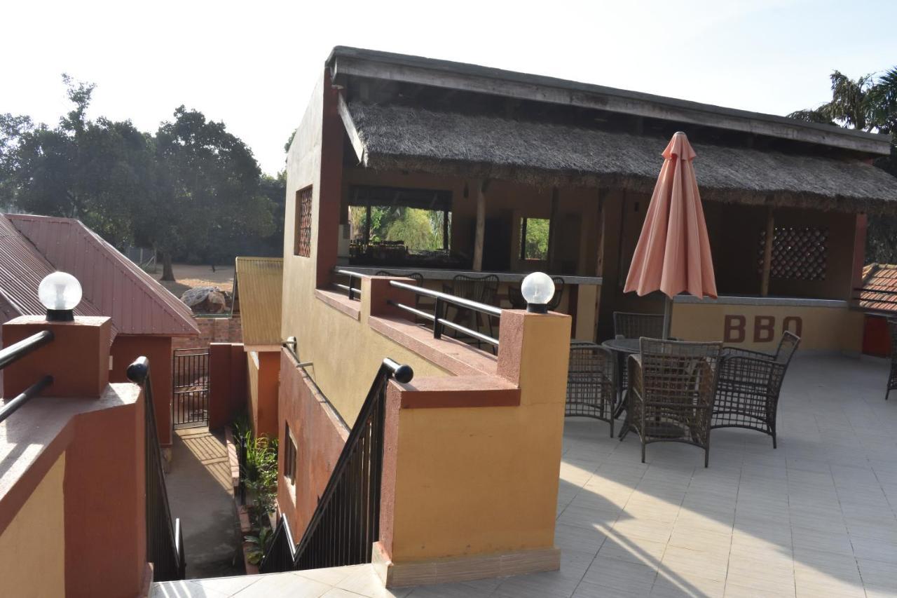 Secrets Guest House Entebbe Exterior foto