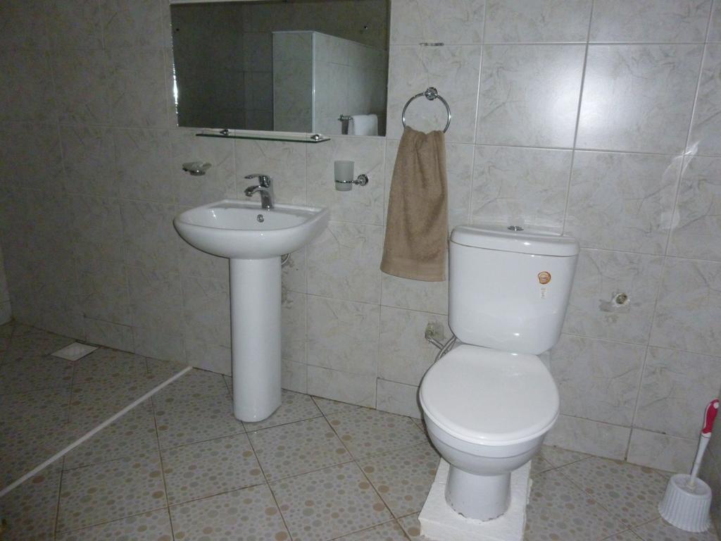 Secrets Guest House Entebbe Zimmer foto