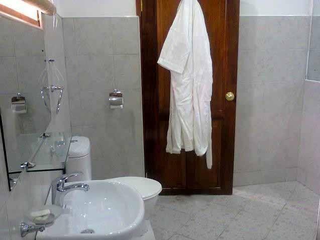 Secrets Guest House Entebbe Zimmer foto